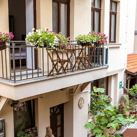 Hotel de apartamente Boutique By Jullie Bucureşti