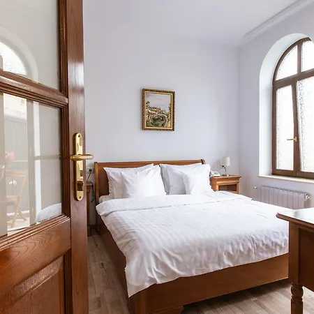 Boutique By Jullie Lejlighedshotel Bukarest