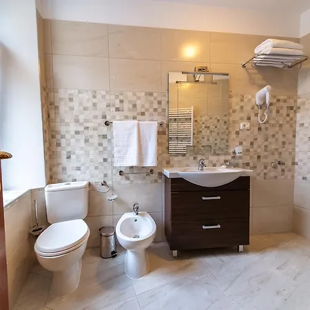 Lejlighedshotel Boutique By Jullie Bukarest
