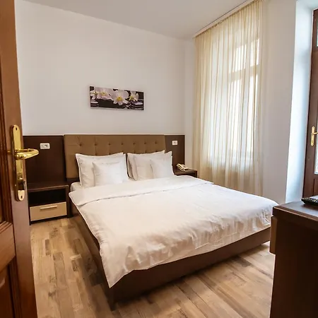 Boutique By Jullie Aparthotel 3*