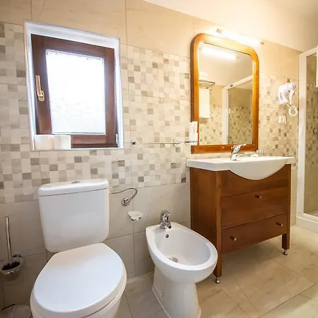 Boutique By Jullie Aparthotel