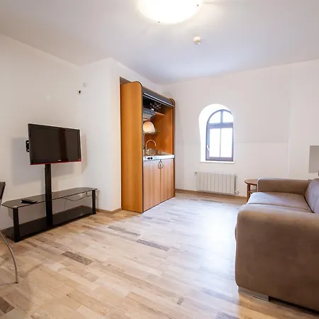 Boutique By Jullie Aparthotel 3*