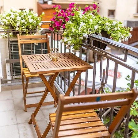 Aparthotel Boutique By Jullie Bucharest
