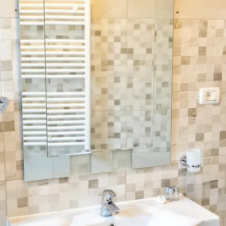 Aparthotel Boutique By Jullie 3*