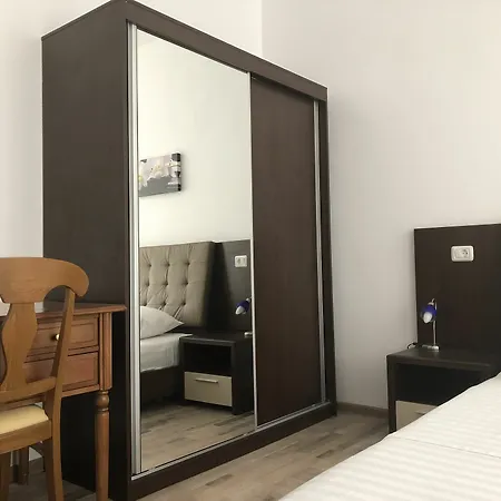Boutique By Jullie Aparthotel 3*